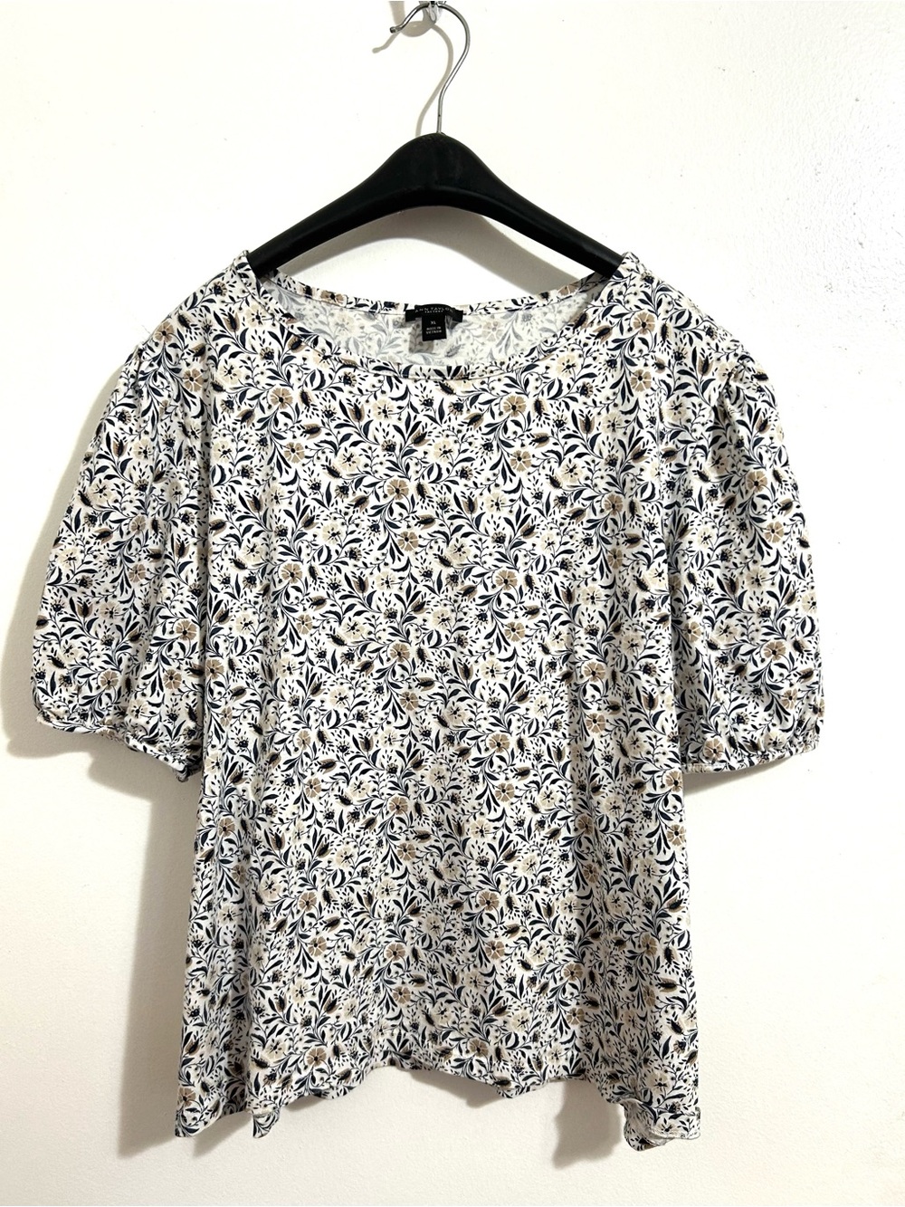 Ann Taylor Puffy Shoulder Women’s Top